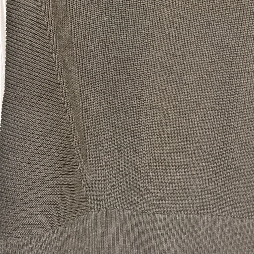 Athleta Olive knit sweater - Picture 4 of 7